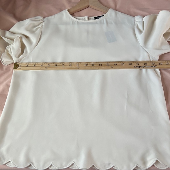 Express Elegant Cream Chiffon Blouse with Scalloped Edges Short Flutter Sleeves - Picture 10 of 13
